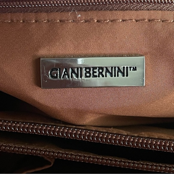 Giani Bernini Brown Leather Shoulder Bag - Picture 5 of 11